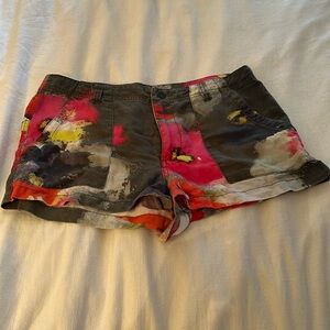 Pam and Gela abstract print cargo shorts